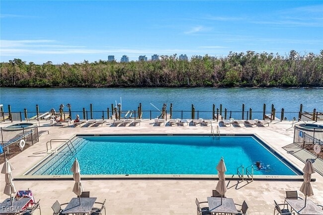26235 Hickory Blvd, Unit 7C in Bonita Springs, FL - Building Photo - Building Photo
