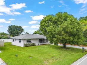 1240 Pompei Ln in Naples, FL - Building Photo - Building Photo
