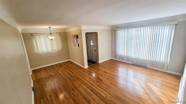 23850 Rosewood St in Oak Park, MI - Building Photo - Building Photo