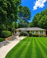1171 Arborvista Dr NE in Atlanta, GA - Building Photo