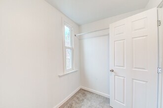 744 Proctor Wy in Pittsburgh, PA - Foto de edificio - Building Photo