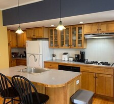 62 Cypress St, Unit 3 in Brookline, MA - Building Photo