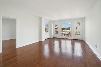 110 Shearwater Ct E in Jersey City, NJ - Building Photo - Building Photo