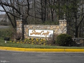 13068 Autumn Woods Way in Fairfax, VA - Building Photo - Building Photo