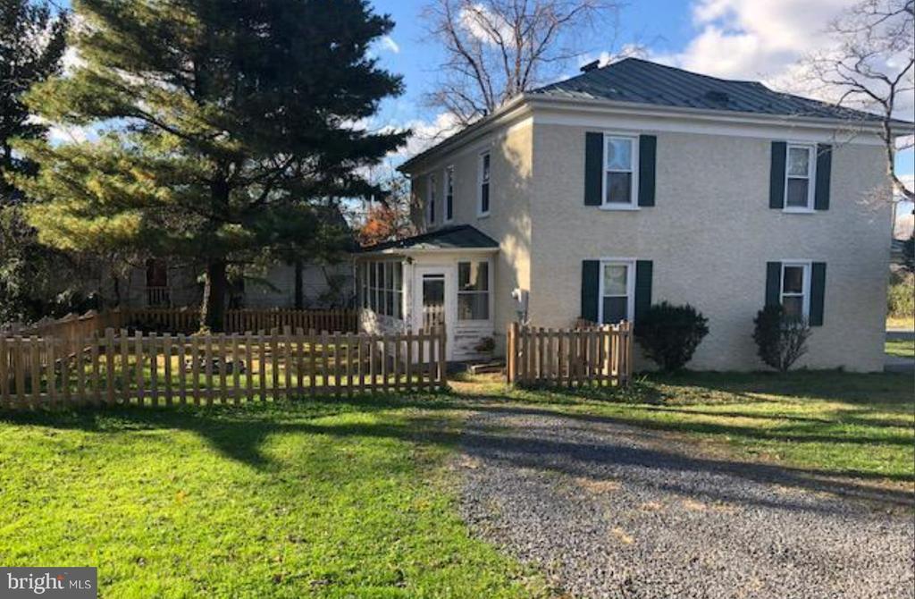 8503 W Main St in Marshall, VA - Building Photo