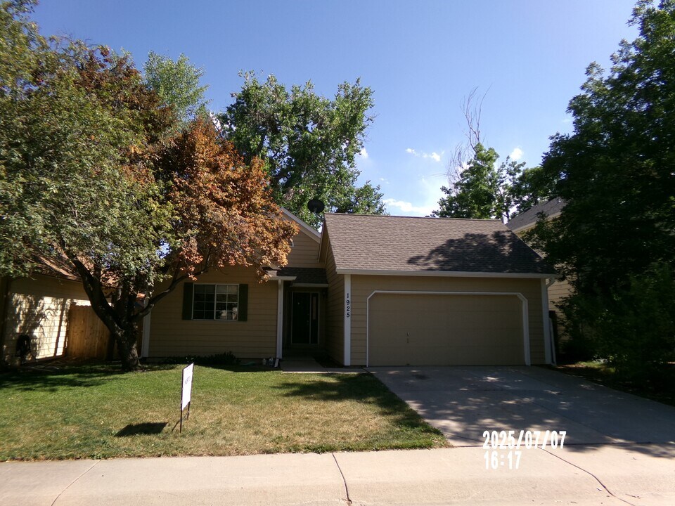 1925 Connecticut Dr in Fort Collins, CO - Building Photo