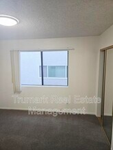 553 E Orange Grove Ave in Burbank, CA - Building Photo - Building Photo