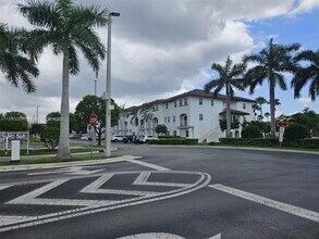8800 NW 97th Ave in Doral, FL - Building Photo - Building Photo