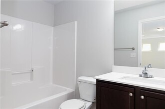 4758 Highland Ave in Sugar Hill, GA - Building Photo - Building Photo