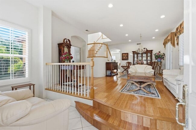 8010 Gilman Ct in San Diego, CA - Building Photo - Building Photo