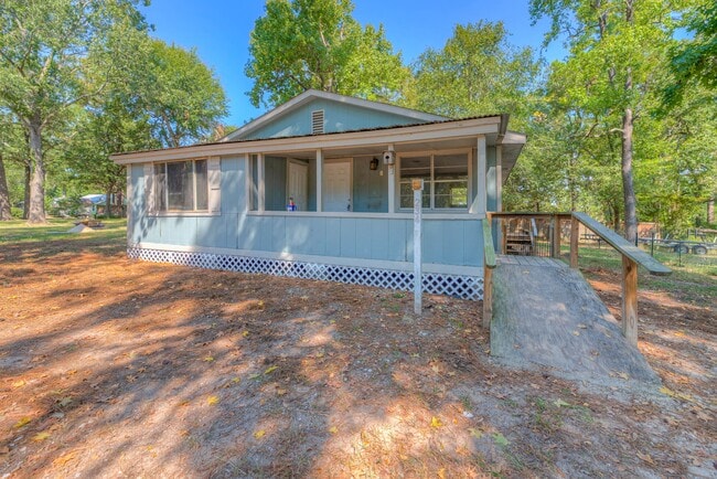 234 Lakeview Dr in Onalaska, TX - Building Photo - Building Photo
