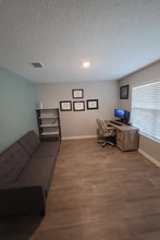 5955 Smarty Jones Wy in Bellview, FL - Building Photo - Building Photo