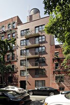 254 E 10th St in New York, NY - Building Photo