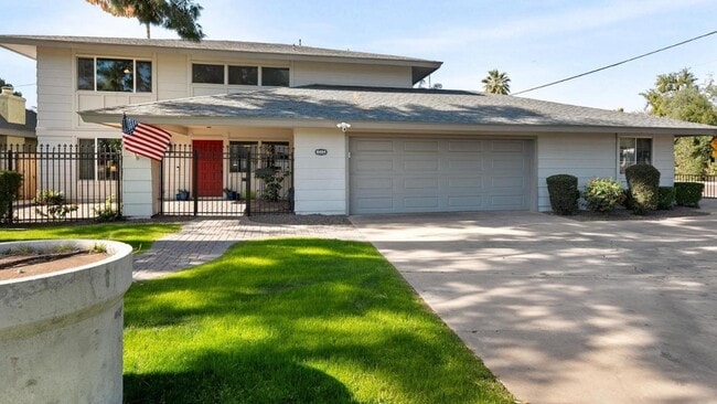 8464 N 7th Ave in Phoenix, AZ - Building Photo - Building Photo