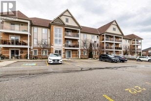 120 Aspen Springs Dr in Bowmanville, ON - Building Photo