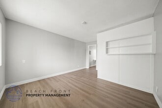 12318 Birch Ave. in Hawthorne, CA - Building Photo - Building Photo