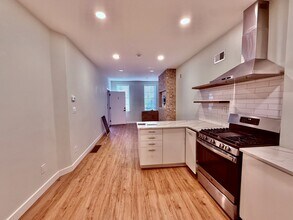 1226 Snyder Ave in Philadelphia, PA - Building Photo - Building Photo