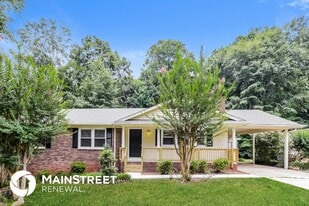 332 Foxcroft Dr in Winston-Salem, NC - Building Photo