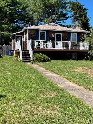property at 51 Aspen Rd