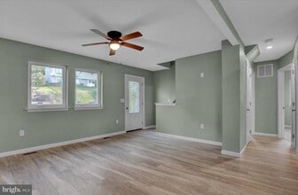 40 Elaine Dr in Boyertown, PA - Building Photo - Building Photo
