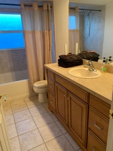 12308 Eldon Dr in Largo, FL - Foto de edificio - Building Photo