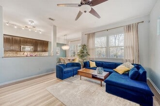 1009 Taulbee Ln in Austin, TX - Building Photo - Building Photo