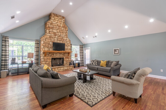 Lealand Place in Lawrenceville, GA - Foto de edificio - Interior Photo