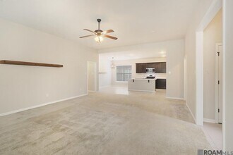 42451 Baystone Ave in Prairieville, LA - Building Photo - Building Photo