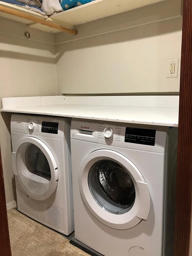 1220 Manhattan Beach Blvd, Unit Apt. B