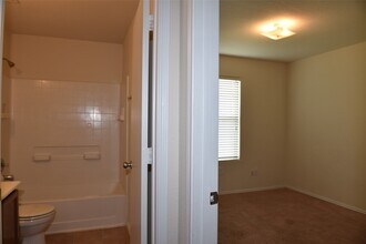 21319 Finbury Oaks Ln in Katy, TX - Foto de edificio - Building Photo