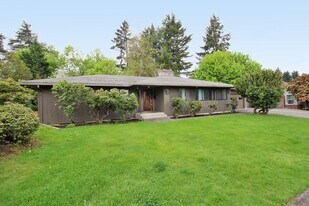 2727 SE 58th Ave in Portland, OR - Building Photo