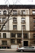 67 W 68th St in New York, NY - Building Photo - Building Photo