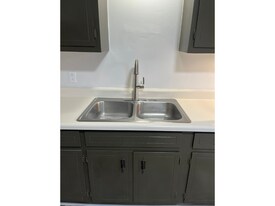 141 Hendricks Blvd, Unit 3 in Chattanooga, TN - Building Photo