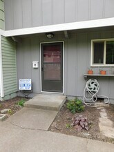 540 N Pine St in Burlington, WA - Building Photo - Building Photo