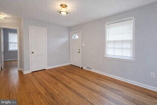 9204 51st Ave in College Park, MD - Building Photo