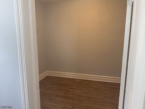 363 Hoover Ave in Bloomfield, NJ - Building Photo - Building Photo