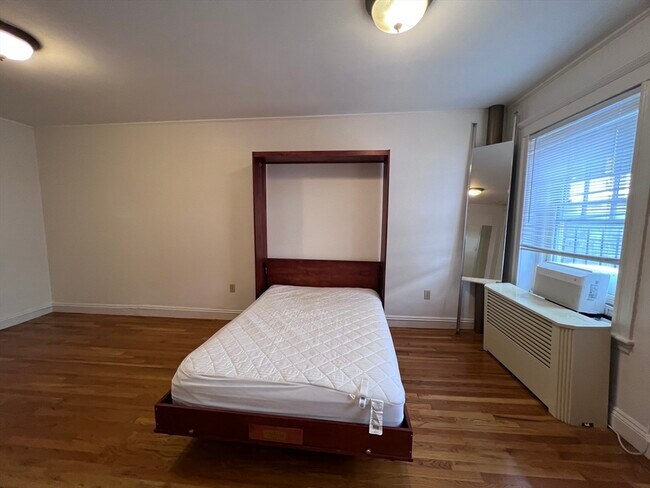 856 Massachusetts Ave, Unit 2 in Cambridge, MA - Foto de edificio - Building Photo
