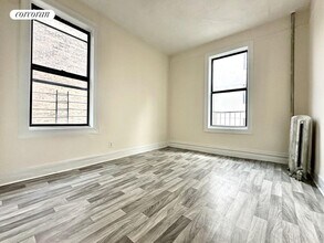 137 Nagle Ave in New York, NY - Building Photo - Building Photo