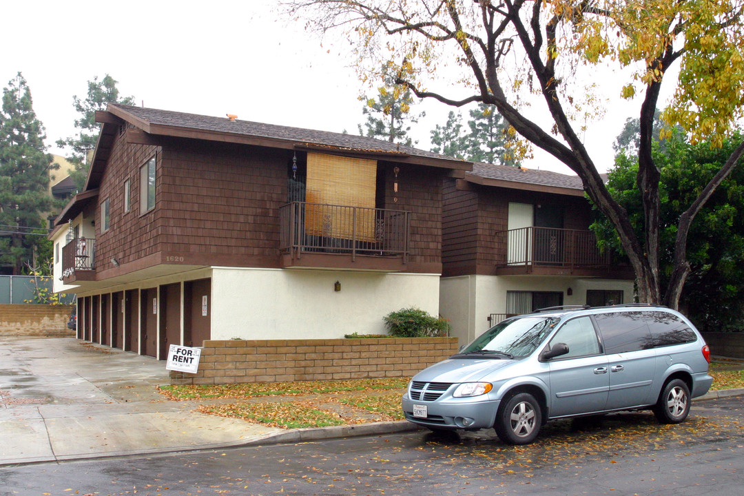 1620 Park Ave in Long Beach, CA - Building Photo