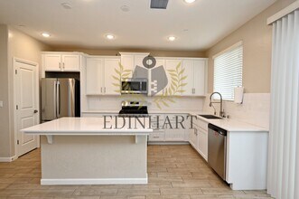 231 Nabors Dr S in Madera, CA - Building Photo - Building Photo