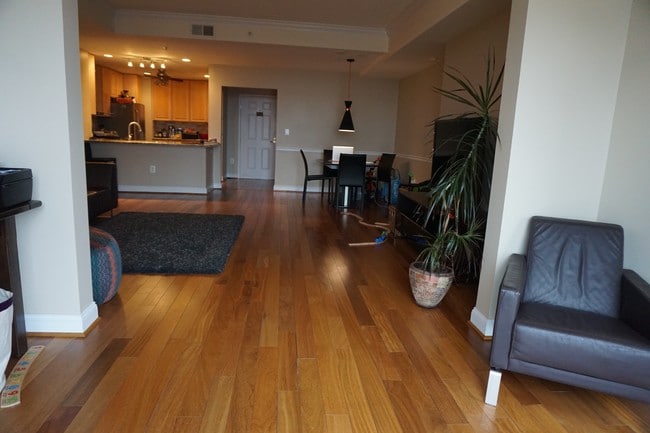 property at 11776 Stratford House Pl