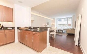 1 Charles St in Boston, MA - Building Photo - Building Photo