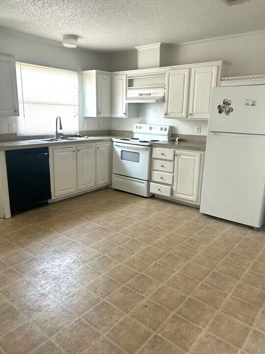 11810 Greenglen Dr in Houston, TX - Building Photo