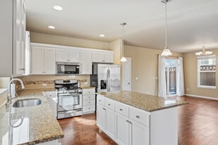 18705 139th St E in Bonney Lake, WA - Building Photo