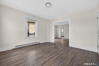 27 Beacon St in Waterbury, CT - Building Photo - Building Photo