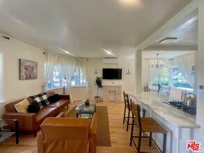 1134 Chelsea Ave in Santa Monica, CA - Building Photo - Building Photo