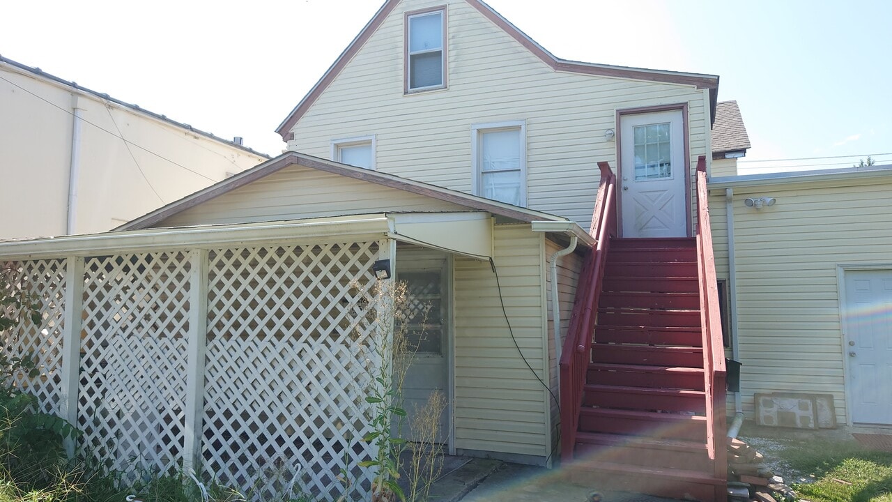 105 S White Horse Pike, Unit 105A in Berlin, NJ - Foto de edificio