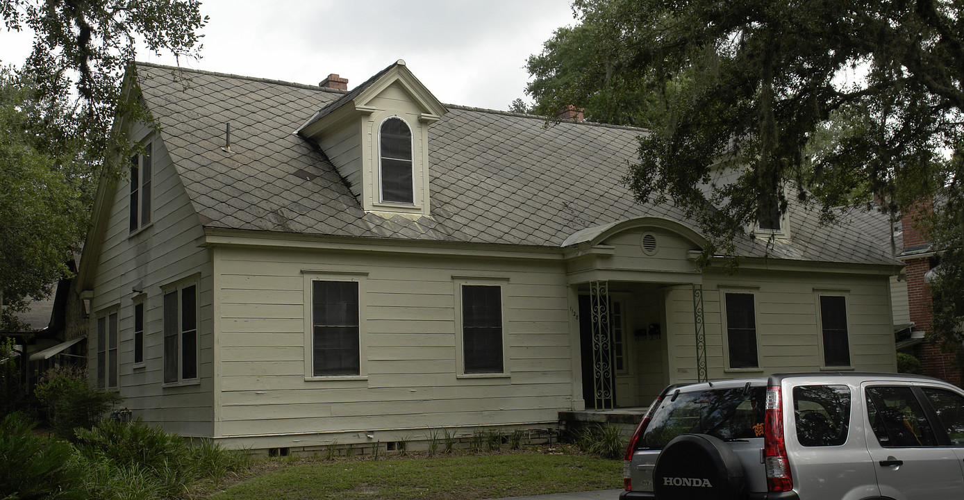 1128 SW 6th Ave in Gainesville, FL - Foto de edificio