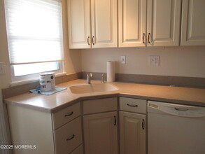 454B Portsmouth Dr in Lakewood, NJ - Building Photo - Building Photo