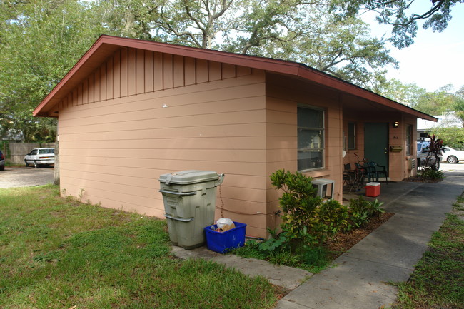 1910-1916 Morrill St in Sarasota, FL - Foto de edificio - Building Photo